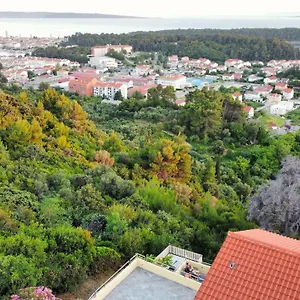 https://apartments-lumar-palit.primorje-gorskikotar.com